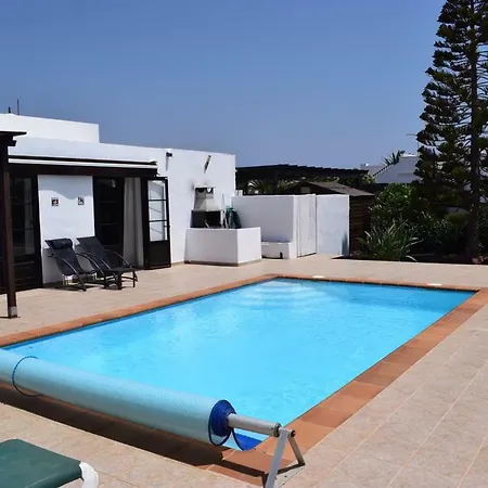 Villa Imogen With New Heated Swimming Pool Playa Blanca